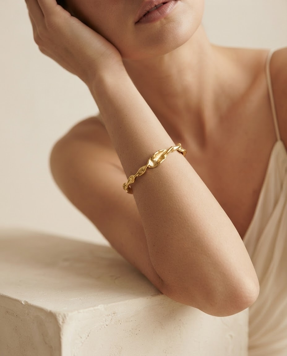 Fracta Gold Bangle(Brass-based)